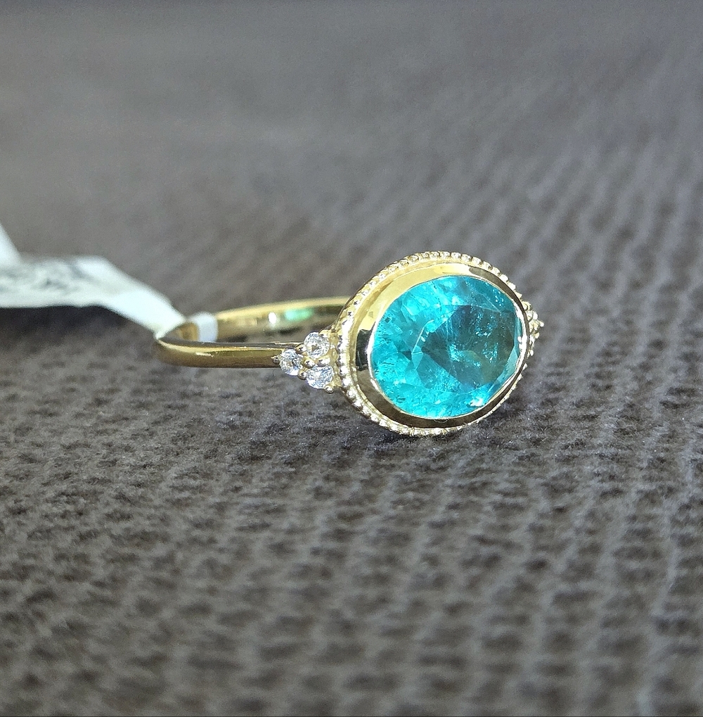 Shivam Green💚 Quartz Ellipse Ring💍 - NWT - Picture 2 of 16